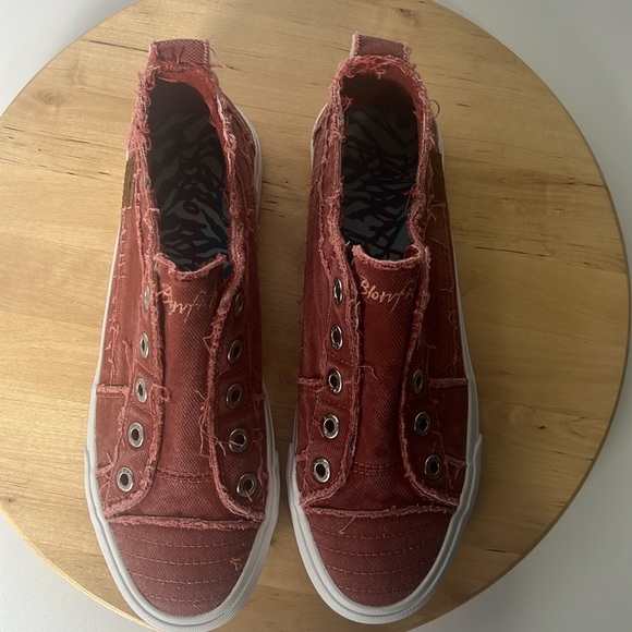 Blowfish Malibu Sneakers Women’s Size 10 New WOB - Picture 3 of 10